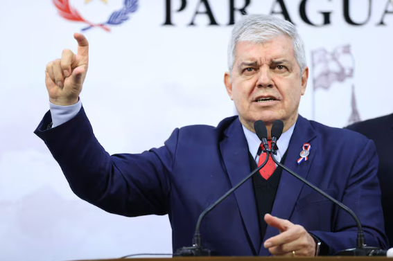 “¿DÓNDE ESTÁN LOS 10.000 POLICÍAS?”: YOLANDA PAREDES EXIGE EXPLICACIONES AL MINISTRO RIERA