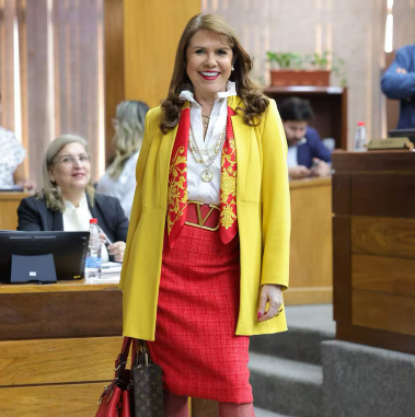 Celeste Amarilla celebra la eliminación de Mbappé y afirma que al delantero francés "le llegó el karma paraguayo"