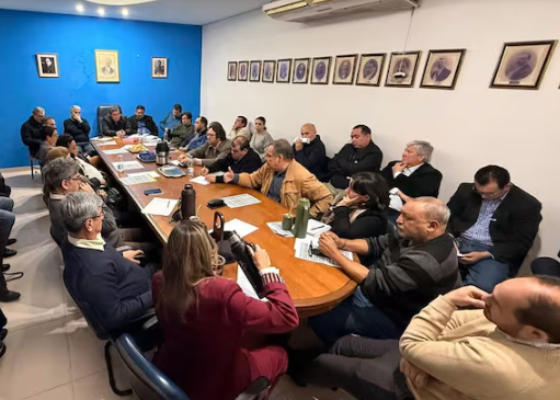 Oposición sigue sin cerrar acuerdos en cuatro cabeceras departamentales y persisten las diferencias entre el PLRA y Yo Creo